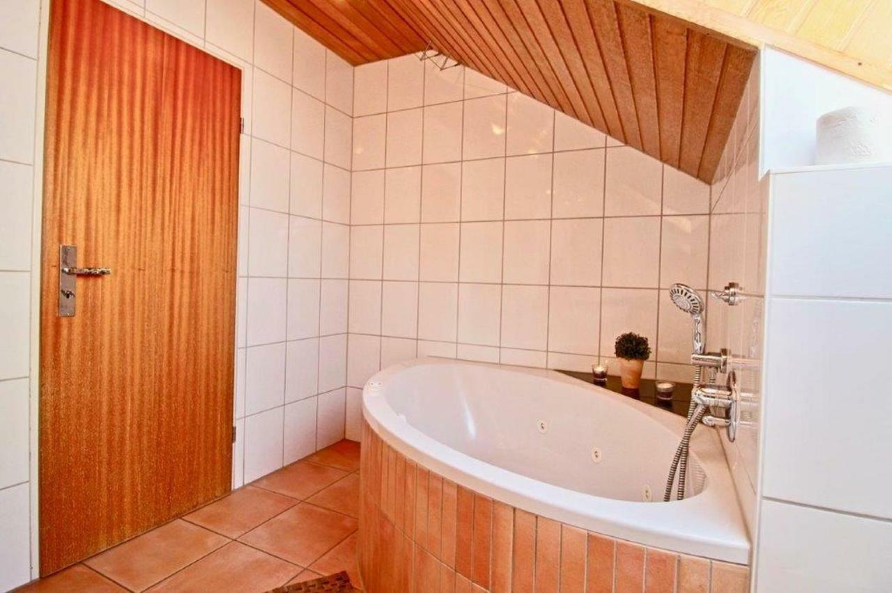Ferienwohnung Mit Seeblick Und Dachterrasse In Ueberlingen Exteriör bild